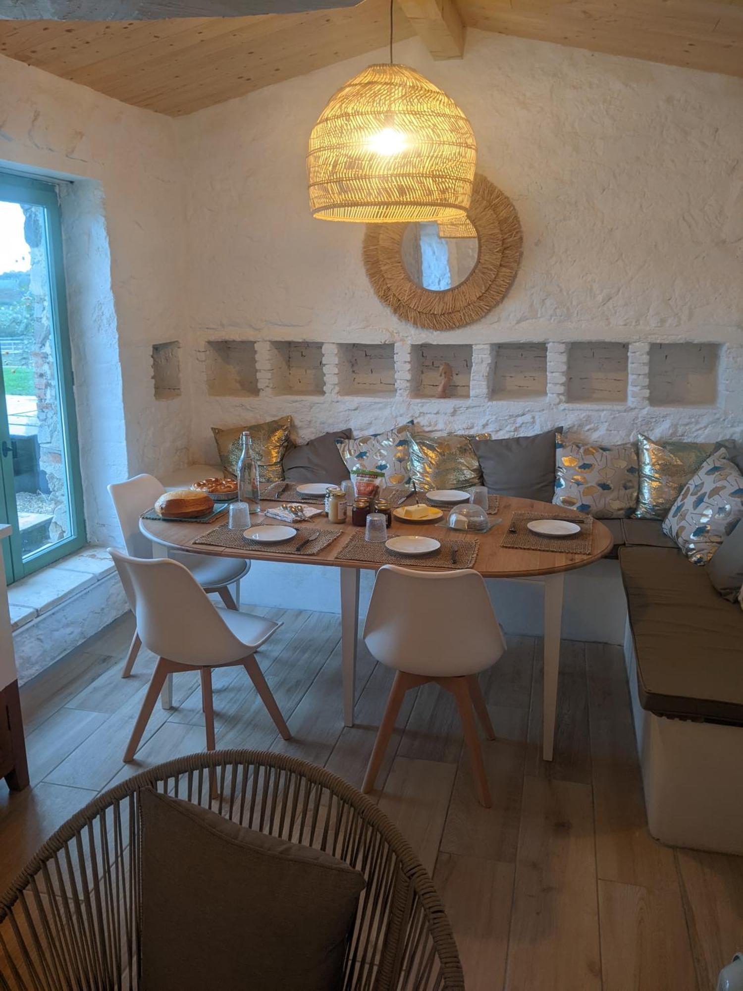 Le Moulin Du Fresne, Chambres D'Hotes Gourgé 外观 照片